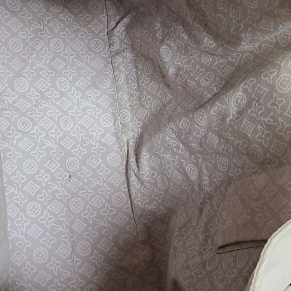 💯 Authentic Louis Vuitton Tote Bag 🍀 - Picture 10 of 17